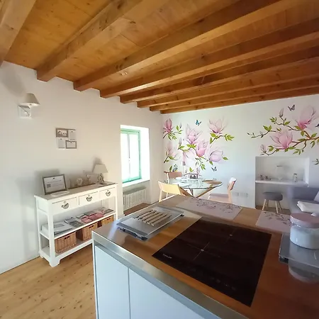Dimora Al Castello Adults Only Apartment *
